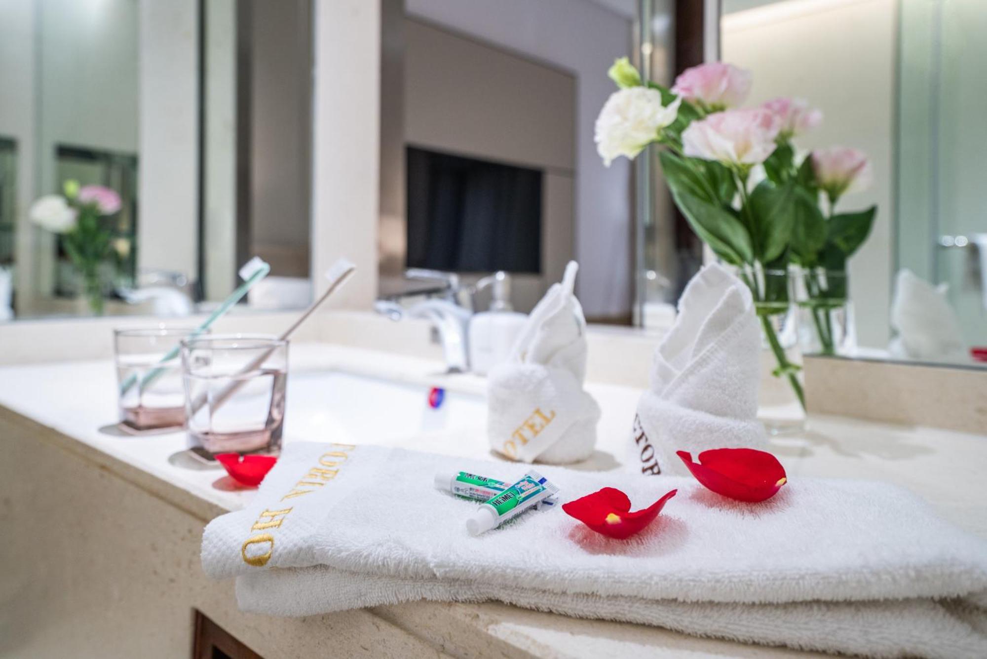 Victoria Hotel Guangzhou Zhujiang New Town Екстер'єр фото