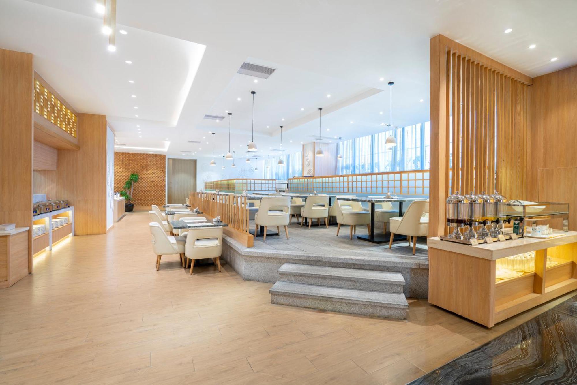 Victoria Hotel Guangzhou Zhujiang New Town Екстер'єр фото