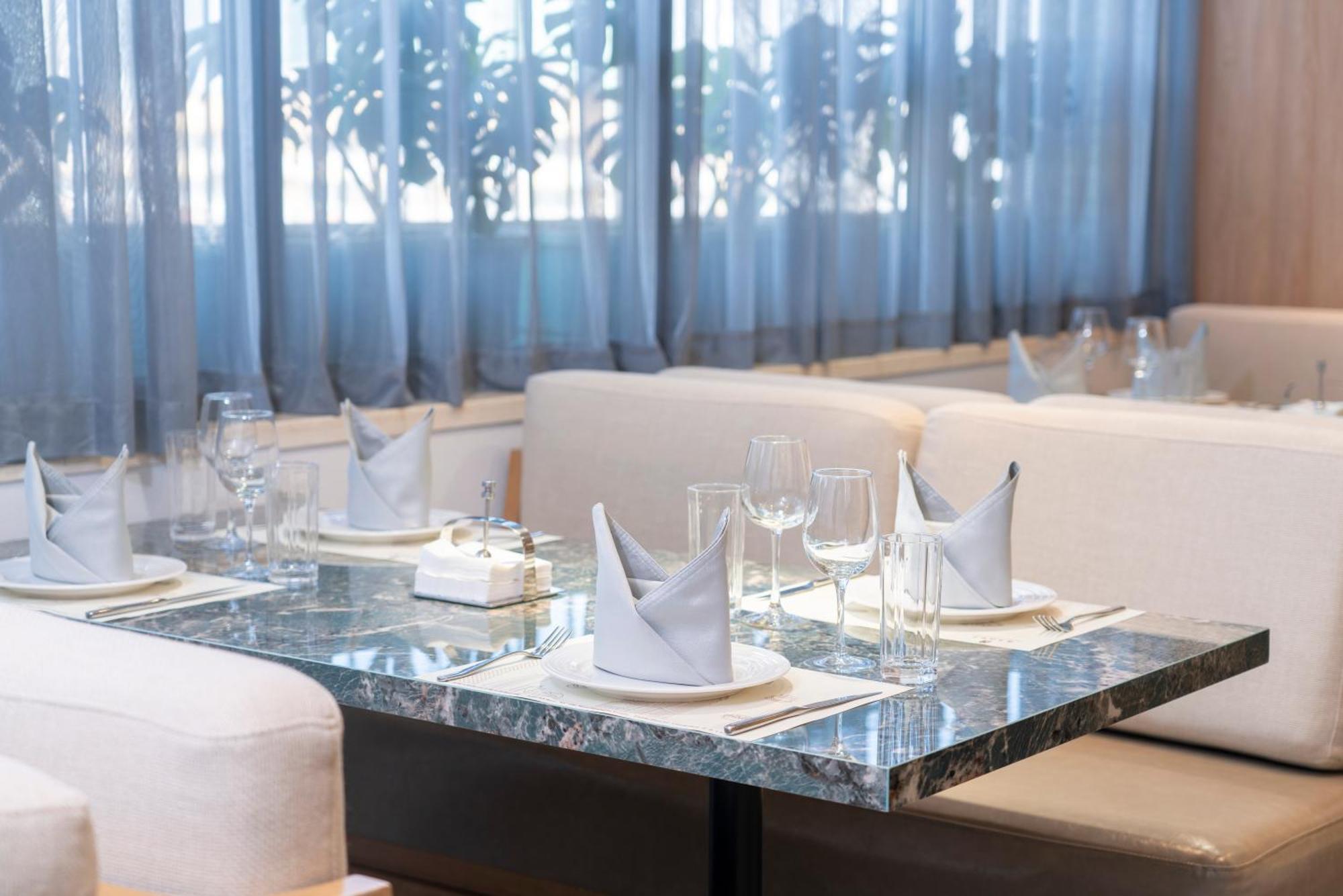 Victoria Hotel Guangzhou Zhujiang New Town Екстер'єр фото