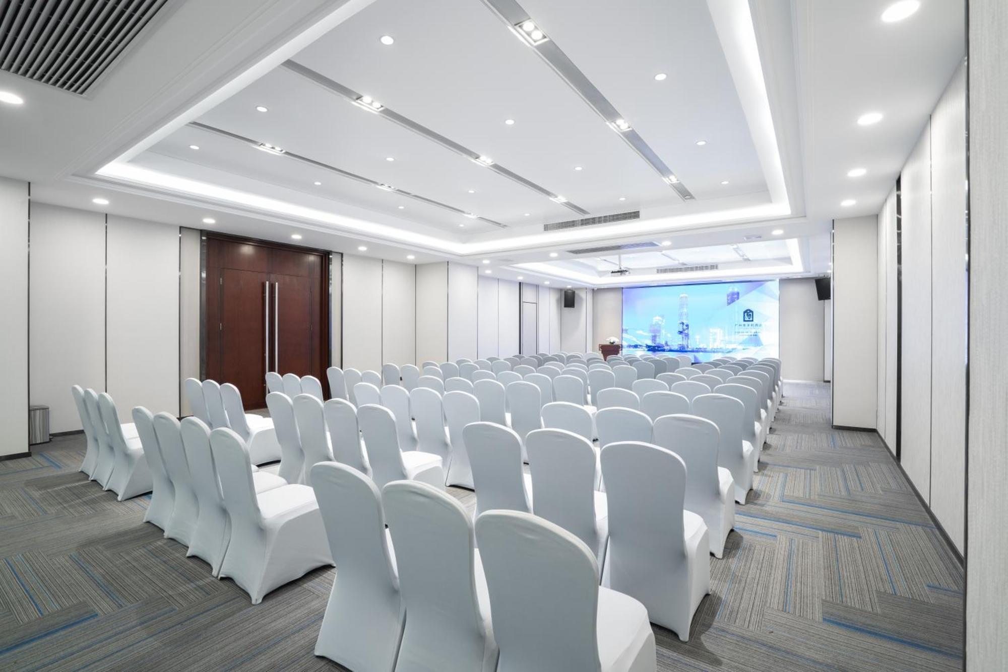 Victoria Hotel Guangzhou Zhujiang New Town Екстер'єр фото